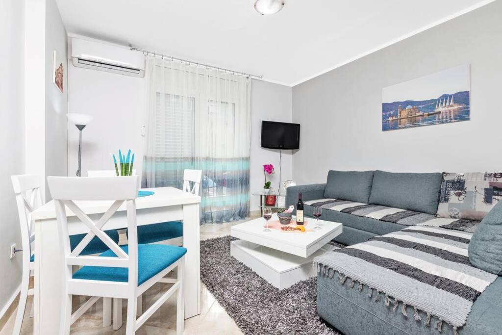 Apartment Milos Kotor Dış mekan fotoğraf